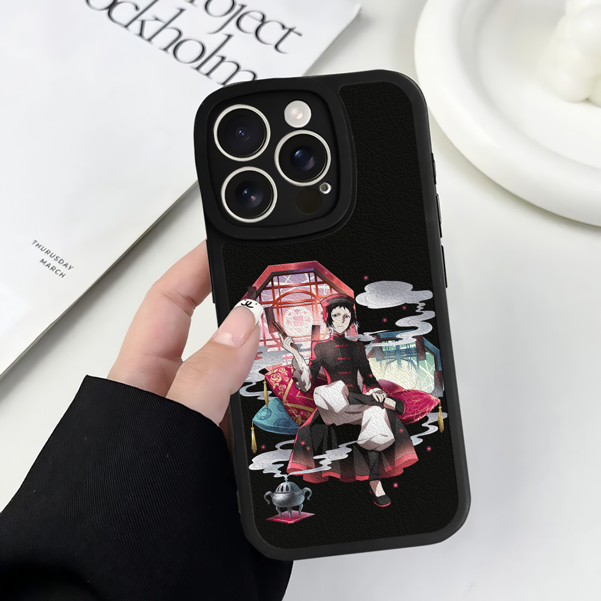 （画像用） 文豪ストレイドッグス Bungo Stray Dogs 【iPhone 16シリーズ対応】シリコンスマホケース（レザー調） 材質：シリコン
